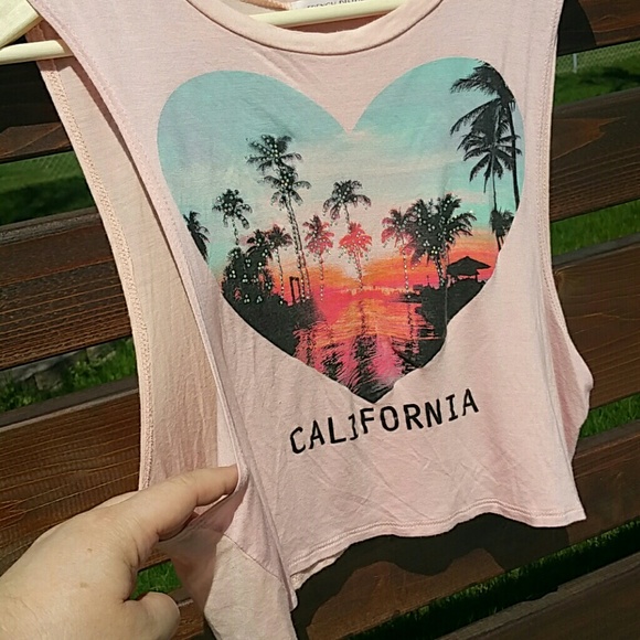 French Pastry crop top graphic pink California - Picture 6 of 7